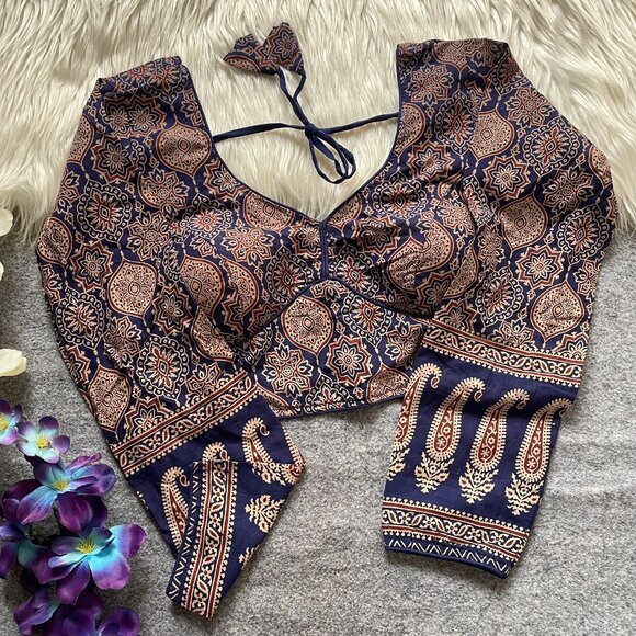 Blouse - Picture 4 of 10